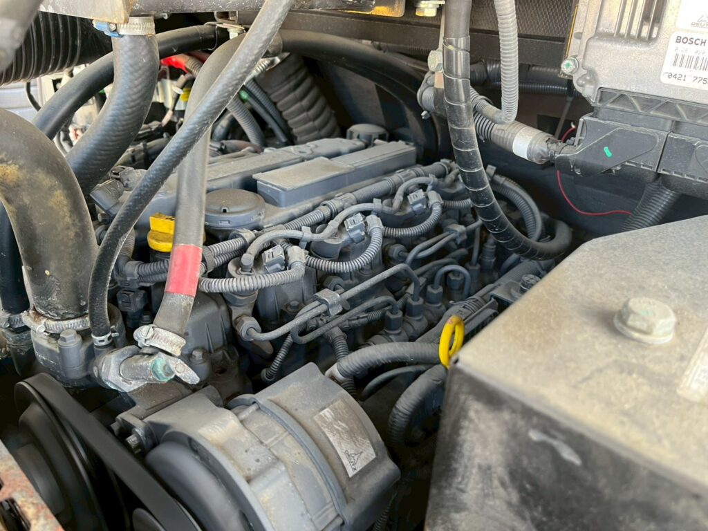 令和２年式日立ホイールローダZW80-5B