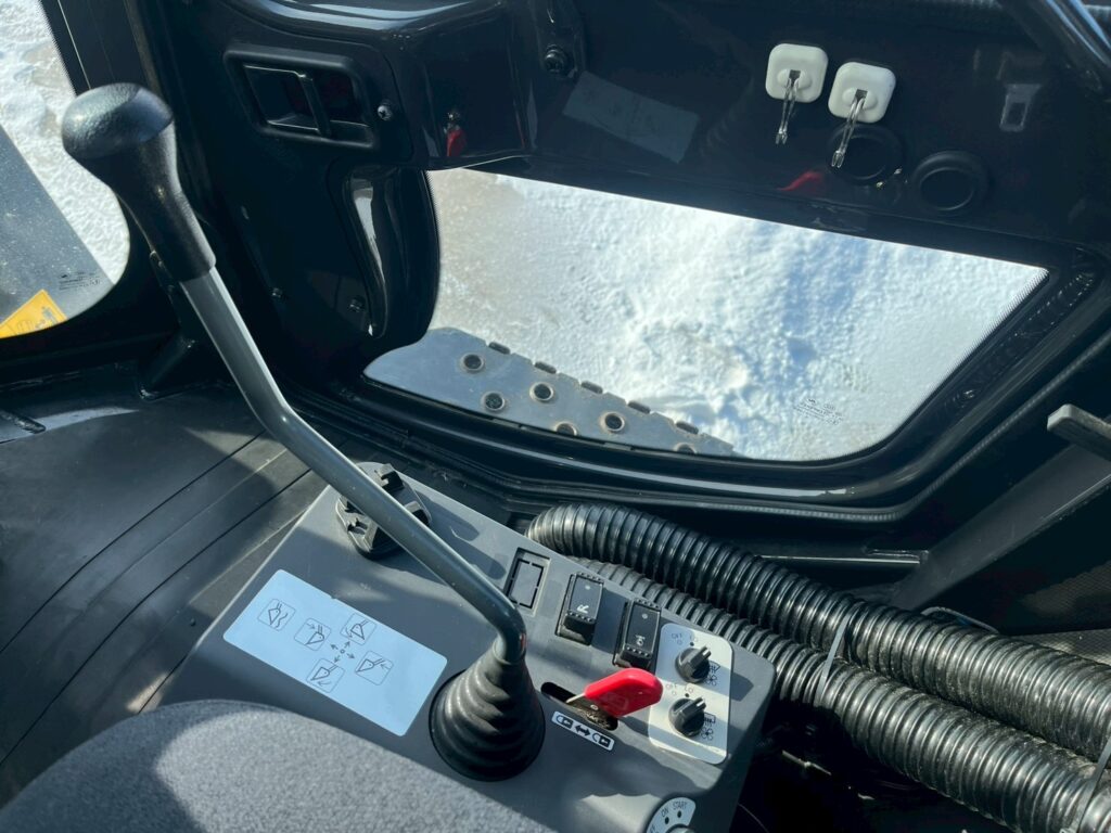 令和２年式日立ホイールローダZW80-5B