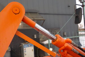 サムネイル: 平成28年　日立　ホイールローダー　ZW30-5B　★0.4立米★バケット幅157㎝★使用時間約750HR★