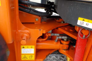 サムネイル: 平成28年　日立　ホイールローダー　ZW30-5B　★0.4立米★バケット幅157㎝★使用時間約750HR★