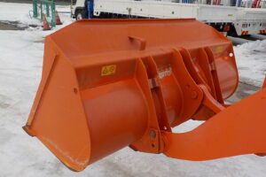 サムネイル: 平成28年　日立　ホイールローダー　ZW30-5B　★0.4立米★バケット幅157㎝★使用時間約750HR★