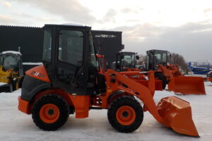 サムネイル: 平成28年　日立　ホイールローダー　ZW30-5B　★0.4立米★バケット幅157㎝★使用時間約750HR★