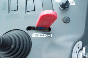 サムネイル: 平成28年　日立　ホイールローダー　ZW30-5B　★0.4立米★バケット幅157㎝★使用時間約750HR★