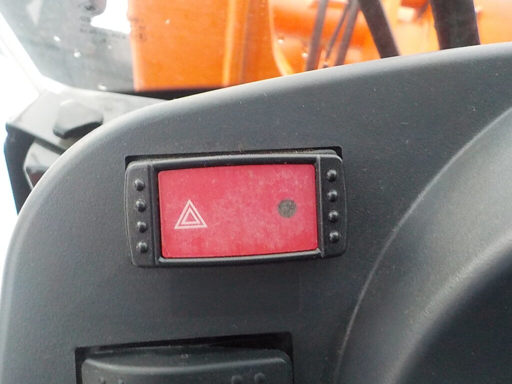 平成28年　日立　ホイールローダー　ZW30-5B　★0.4立米★バケット幅157㎝★使用時間約750HR★