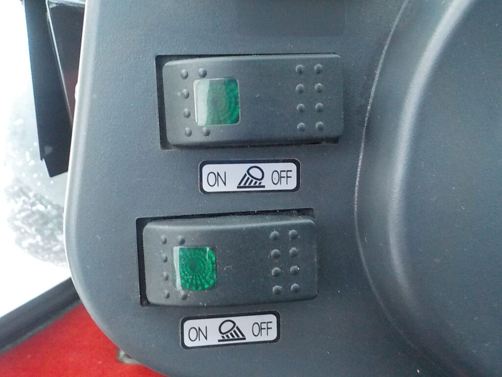 平成28年　日立　ホイールローダー　ZW30-5B　★0.4立米★バケット幅157㎝★使用時間約750HR★