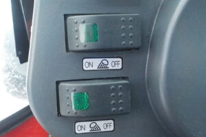 サムネイル: 平成28年　日立　ホイールローダー　ZW30-5B　★0.4立米★バケット幅157㎝★使用時間約750HR★