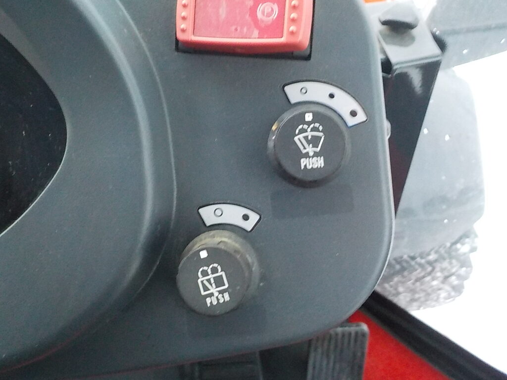 平成28年　日立　ホイールローダー　ZW30-5B　★0.4立米★バケット幅157㎝★使用時間約750HR★