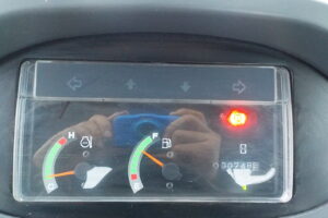 サムネイル: 平成28年　日立　ホイールローダー　ZW30-5B　★0.4立米★バケット幅157㎝★使用時間約750HR★