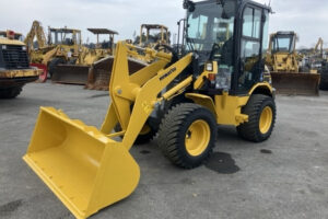 ＜近日入庫予定＞平成30年　コマツWA40-8　スノータイヤ