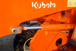 サムネイル: 平成25年　クボタ　ホイールローダー　R430Z　★0.4立米★バケット幅158㎝★使用時間約1100HR★