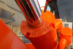 サムネイル: 平成25年　クボタ　ホイールローダー　R430Z　★0.4立米★バケット幅158㎝★使用時間約1100HR★