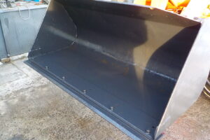 サムネイル: 平成25年　クボタ　ホイールローダー　R430Z　★0.4立米★バケット幅158㎝★使用時間約1100HR★