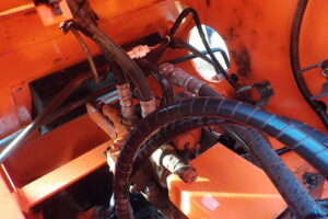 サムネイル: 平成25年　クボタ　ホイールローダー　R430Z　★0.4立米★バケット幅158㎝★使用時間約1100HR★