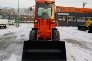 サムネイル: 平成25年　クボタ　ホイールローダー　R430Z　★0.4立米★バケット幅158㎝★使用時間約1100HR★