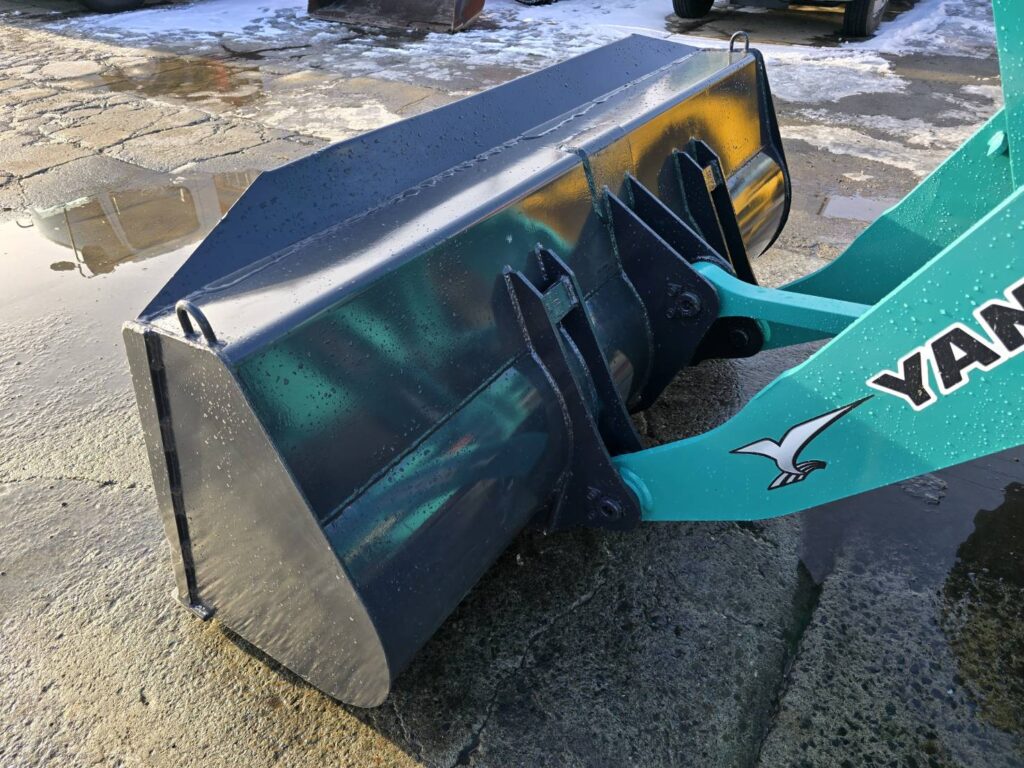 平成23年　ヤンマー　Ｖ４－６　0.5立米　★使用時間1340時間・全塗装済！★