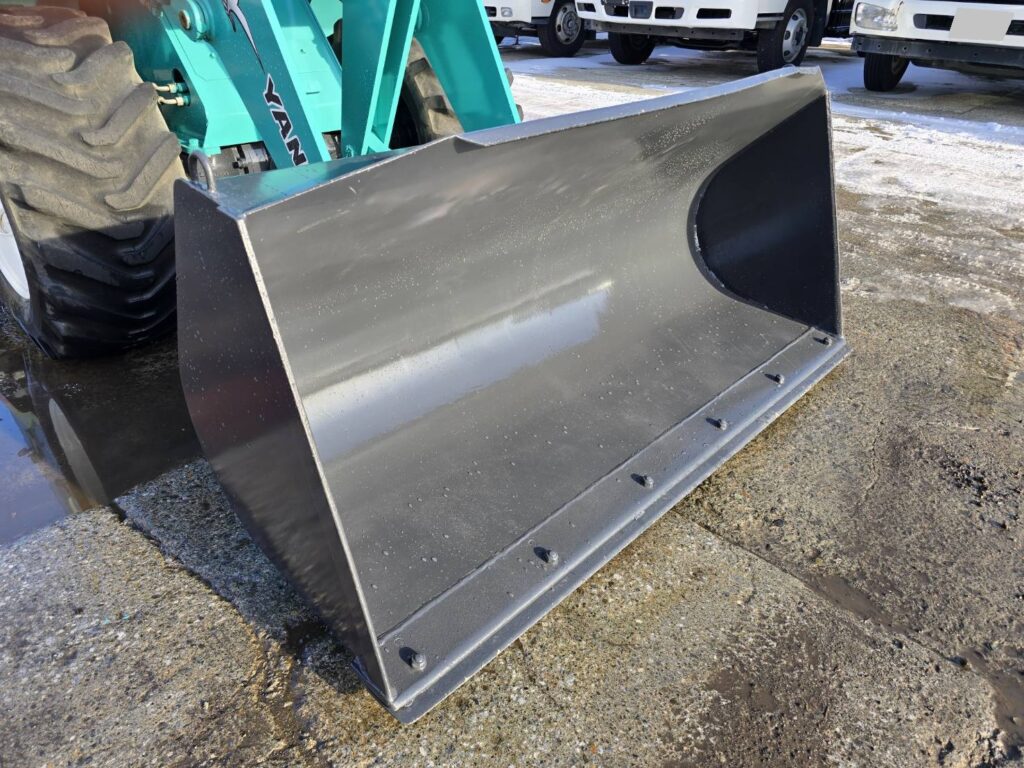 平成23年　ヤンマー　Ｖ４－６　0.5立米　★使用時間1340時間・全塗装済！★