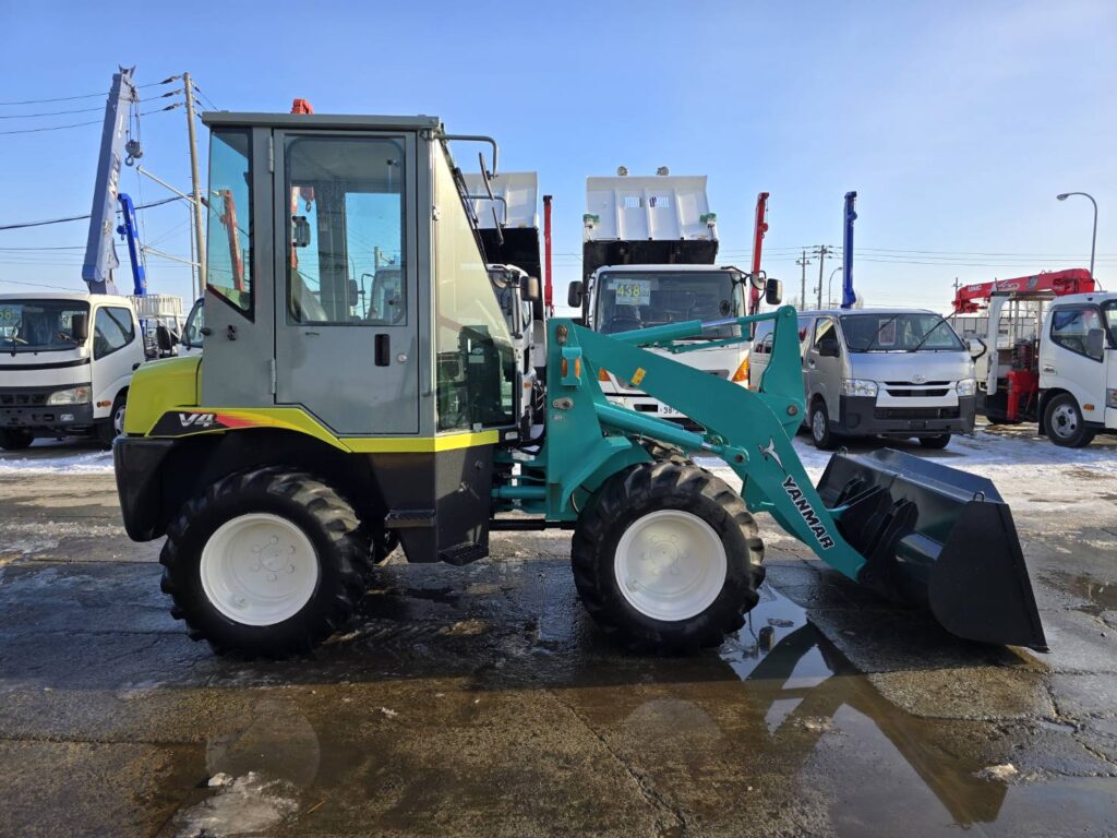 平成23年　ヤンマー　Ｖ４－６　0.5立米　★使用時間1340時間・全塗装済！★