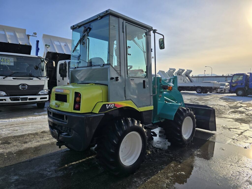 平成23年　ヤンマー　Ｖ４－６　0.5立米　★使用時間1340時間・全塗装済！★