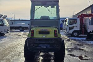 サムネイル: 平成23年　ヤンマー　Ｖ４－６　0.5立米　★使用時間1340時間・全塗装済！★