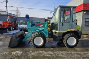 サムネイル: 平成23年　ヤンマー　Ｖ４－６　0.5立米　★使用時間1340時間・全塗装済！★