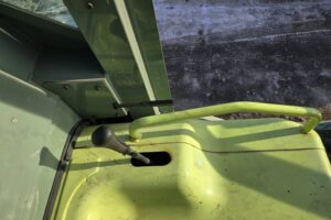 サムネイル: 平成23年　ヤンマー　Ｖ４－６　0.5立米　★使用時間1340時間・全塗装済！★