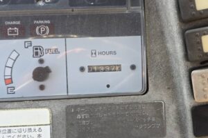 サムネイル: 平成23年　ヤンマー　Ｖ４－６　0.5立米　★使用時間1340時間・全塗装済！★