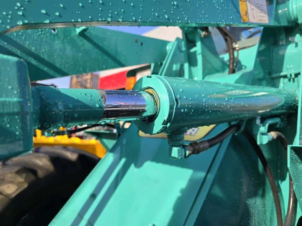 平成23年　ヤンマー　Ｖ４－６　0.5立米　★使用時間1340時間・全塗装済！★