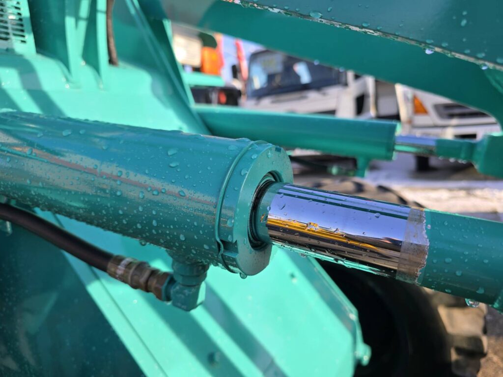 平成23年　ヤンマー　Ｖ４－６　0.5立米　★使用時間1340時間・全塗装済！★