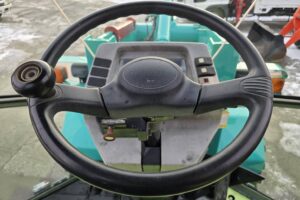 サムネイル: 平成23年　ヤンマー　Ｖ４－６　0.5立米　★使用時間1340時間・全塗装済！★