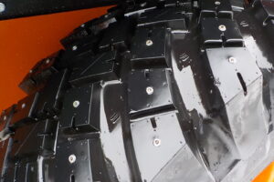 サムネイル: 令和7年　日立　ホイールローダー　ZW80S-5B　★0.9立米★スノースパイク★車検令和9年11月