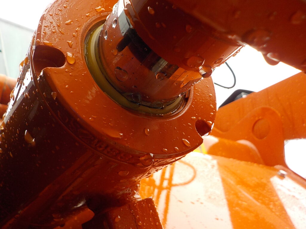 令和7年　日立　ホイールローダー　ZW80S-5B　★0.9立米★スノースパイク★車検令和9年11月