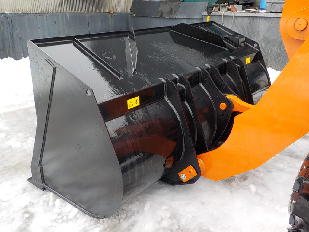 令和7年　日立　ホイールローダー　ZW80S-5B　★0.9立米★スノースパイク★車検令和9年11月