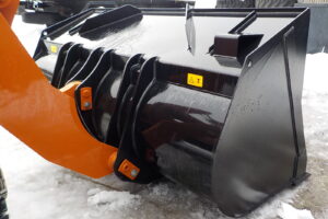 サムネイル: 令和7年　日立　ホイールローダー　ZW80S-5B　★0.9立米★スノースパイク★車検令和9年11月