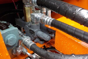 サムネイル: 令和7年　日立　ホイールローダー　ZW80S-5B　★0.9立米★スノースパイク★車検令和9年11月