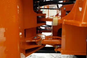 サムネイル: 令和7年　日立　ホイールローダー　ZW80S-5B　★0.9立米★スノースパイク★車検令和9年11月