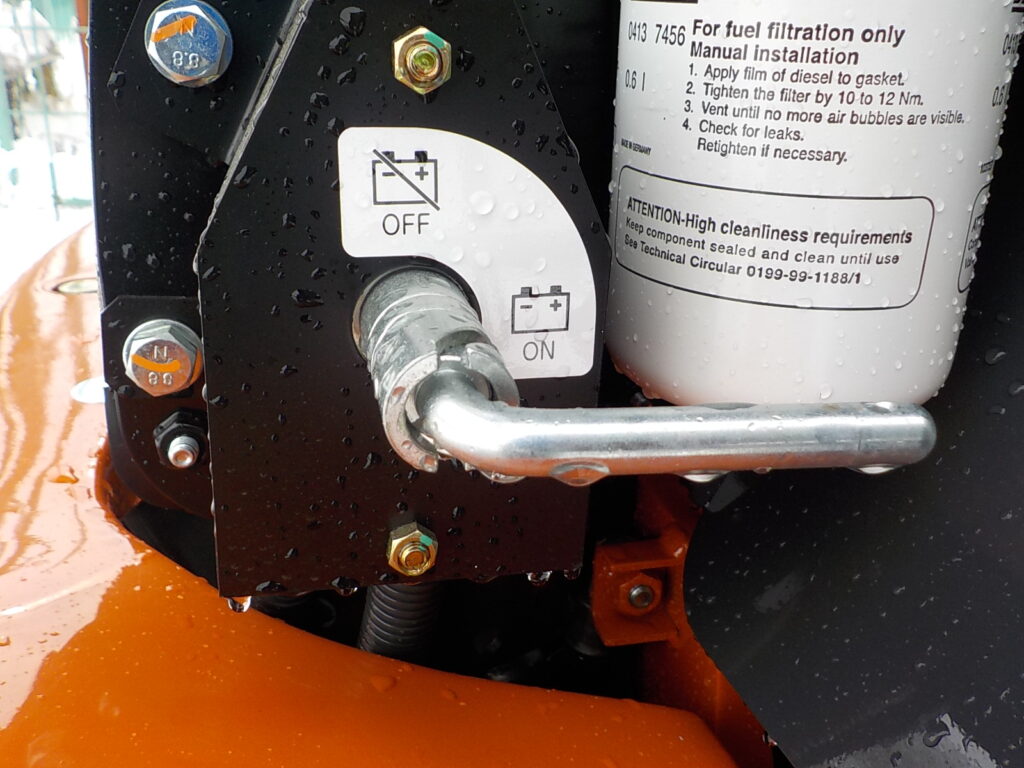 令和7年　日立　ホイールローダー　ZW80S-5B　★0.9立米★スノースパイク★車検令和9年11月