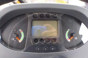 サムネイル: 令和7年　日立　ホイールローダー　ZW80S-5B　★0.9立米★スノースパイク★車検令和9年11月