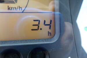 サムネイル: 令和7年　日立　ホイールローダー　ZW80S-5B　★0.9立米★スノースパイク★車検令和9年11月