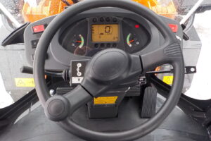 サムネイル: 令和7年　日立　ホイールローダー　ZW80S-5B　★0.9立米★スノースパイク★車検令和9年11月