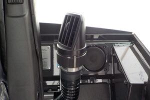 サムネイル: 令和7年　日立　ホイールローダー　ZW80S-5B　★0.9立米★スノースパイク★車検令和9年11月