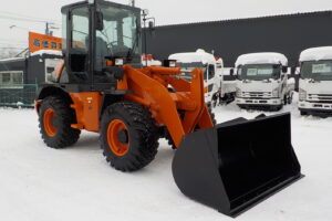 サムネイル: 令和7年　日立　ホイールローダー　ZW80S-5B　★0.9立米★スノースパイク★車検令和9年11月