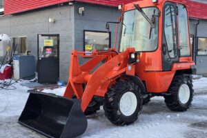 平成16年　クボタ　R420D　0.4立米　チェーン付・全塗装済！