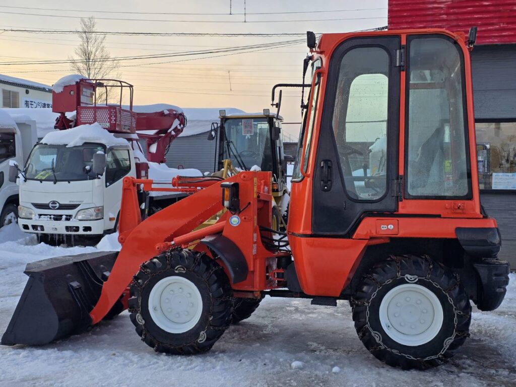 平成16年　クボタ　R420D　0.4立米　チェーン付・全塗装済！