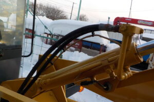 サムネイル: 平成17年　CAT　ホイールローダー　901B　★0.4立米★バケット幅157㎝★使用時間約1970HR★