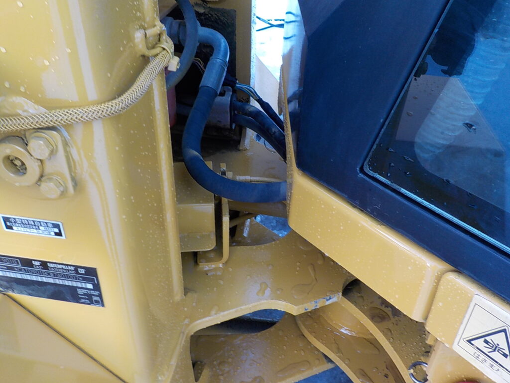 平成17年　CAT　ホイールローダー　901B　★0.4立米★バケット幅157㎝★使用時間約1970HR★