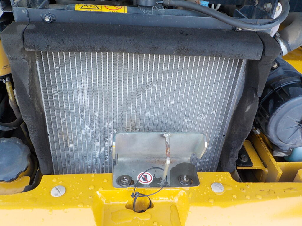 平成17年　CAT　ホイールローダー　901B　★0.4立米★バケット幅157㎝★使用時間約1970HR★