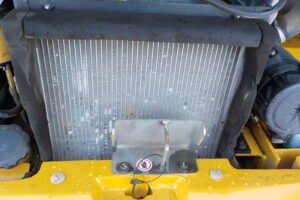 サムネイル: 平成17年　CAT　ホイールローダー　901B　★0.4立米★バケット幅157㎝★使用時間約1970HR★