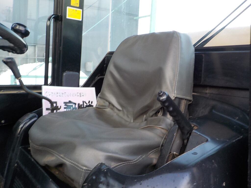 平成17年　CAT　ホイールローダー　901B　★0.4立米★バケット幅157㎝★使用時間約1970HR★