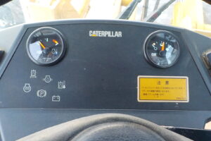 サムネイル: 平成17年　CAT　ホイールローダー　901B　★0.4立米★バケット幅157㎝★使用時間約1970HR★