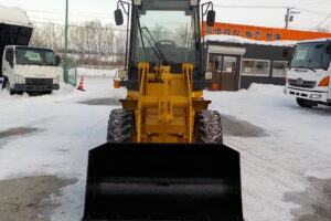 サムネイル: 平成17年　CAT　ホイールローダー　901B　★0.4立米★バケット幅157㎝★使用時間約1970HR★